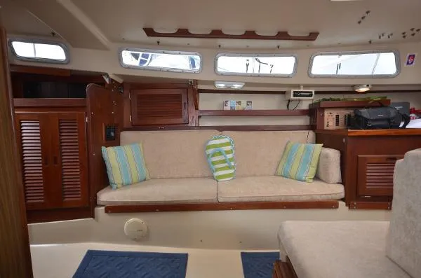 Slide: The Image of Catalina 30 Tall Rig 1985 - 10