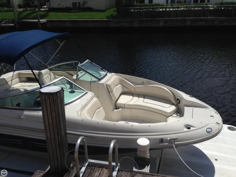 Slide: The Image of Sea Ray 220 SunDeck 2008 - 3