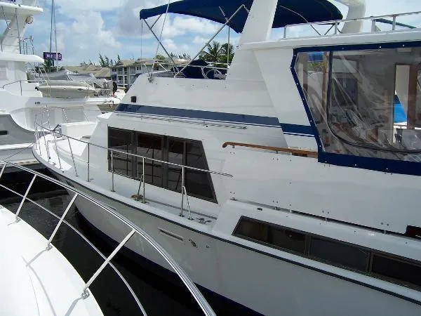 Slide: The Image of Marine Trader Tradewinds 43 Sundeck 1987 - 10