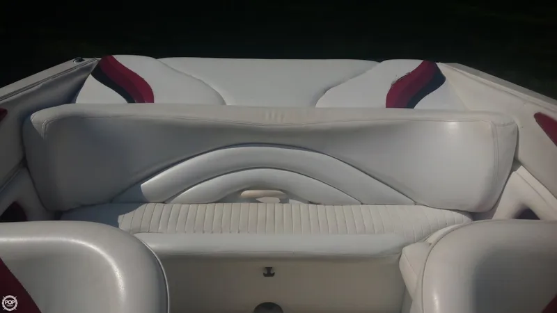 Slide: The Image of Caravelle 260 Interceptor Sport Cabin 2002 - 9