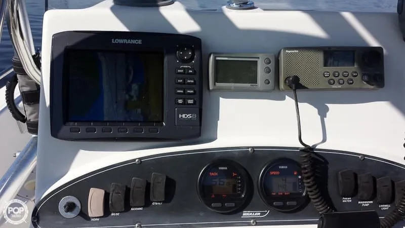 Slide: The Image of Boston Whaler 210 Outrage 2004 - 6
