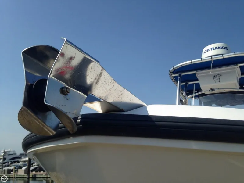 Slide: The Image of Boston Whaler 210 Outrage 2004 - 7