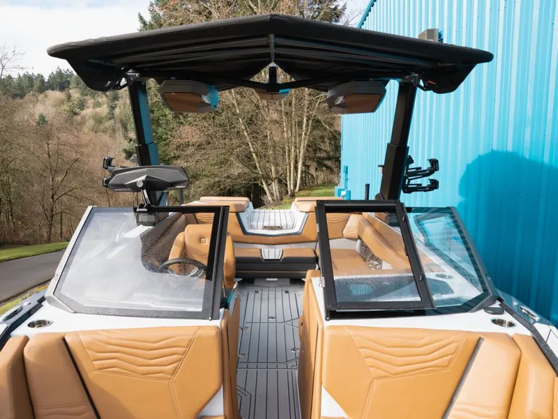 Slide: The Image of Nautique Super Air Nautique G23 2026 - 9