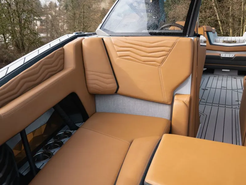 Slide: The Image of Nautique Super Air Nautique G23 2026 - 10
