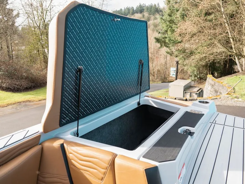 Slide: The Image of Nautique Super Air Nautique G23 2026 - 14