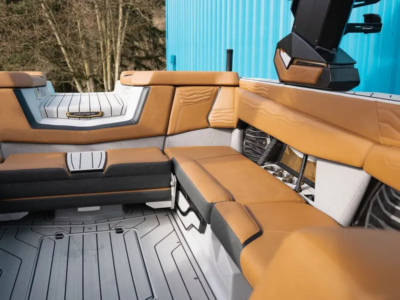 Slide: The Image of Nautique Super Air Nautique G23 2026 - 12