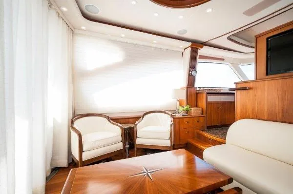 Slide: The Image of Tiara 5800 Sovran 2012 - 5