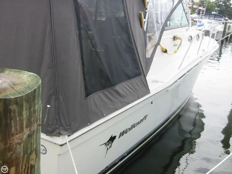 Slide: The Image of Wellcraft 330 Coastal 2004 - 7