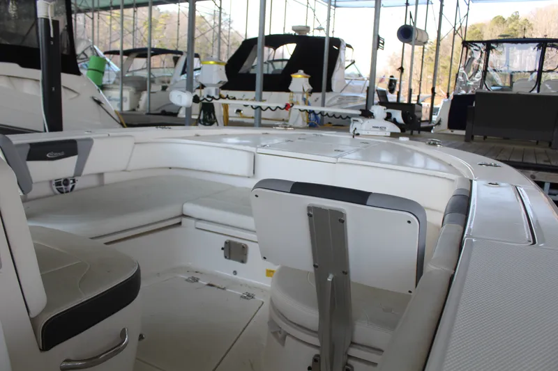 Slide: The Image of Robalo 266 Cayman 2022 - 11