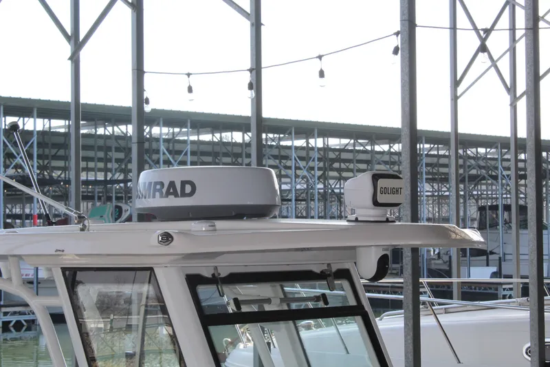 Slide: The Image of Robalo 266 Cayman 2022 - 18