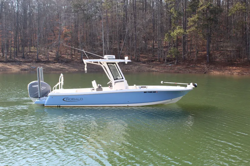 Slide: The Image of Robalo 266 Cayman 2022 - 5