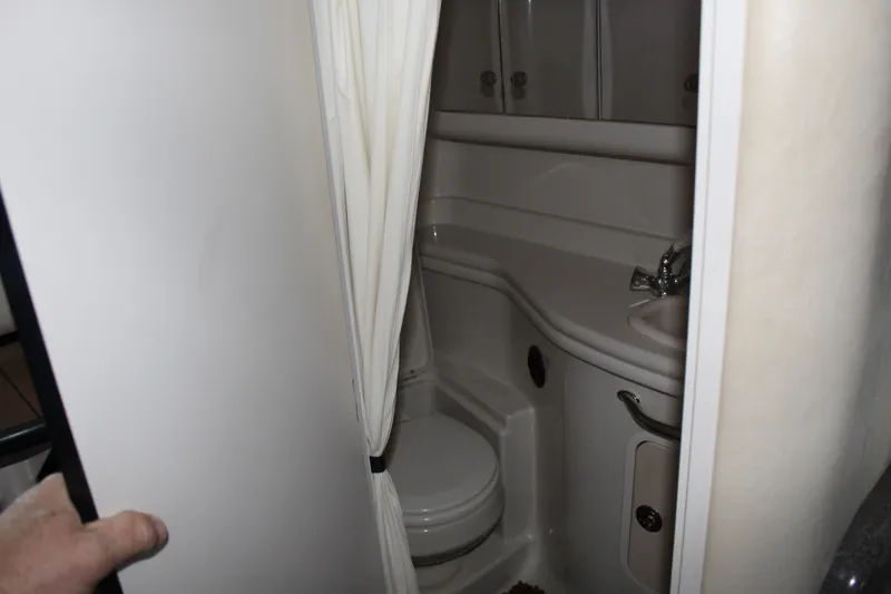 Slide: The Image of Sea Ray 340 Sundancer 2006 - 16