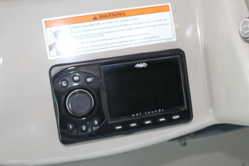 Slide: The Image of Sea Ray 340 Sundancer 2006 - 18