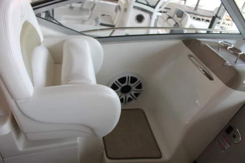 Slide: The Image of Sea Ray 340 Sundancer 2006 - 8