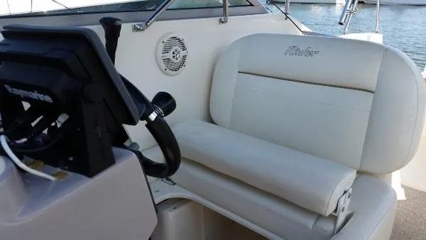 Slide: The Image of Rinker Fiesta Vee 270 2004 - 6
