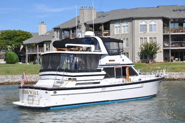 Slide: The Image of Jefferson Cockpit Motor Yacht 1986 - 1