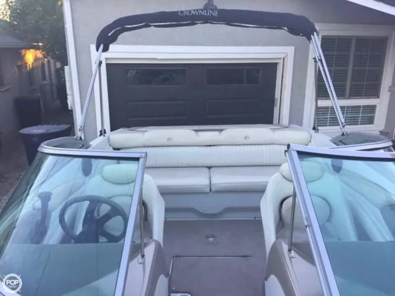 Slide: The Image of Crownline Boats 210LX B/R 2004 - 2