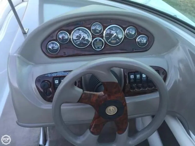 Slide: The Image of Crownline Boats 210LX B/R 2004 - 4
