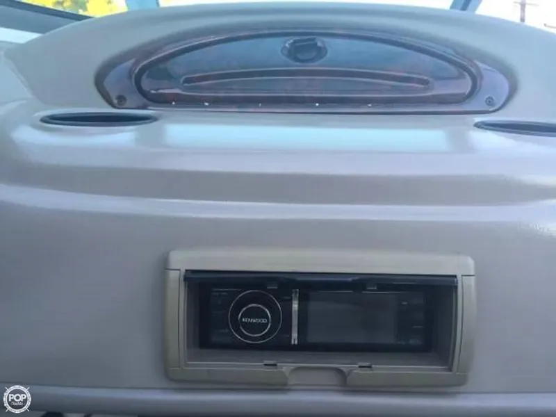 Slide: The Image of Crownline Boats 210LX B/R 2004 - 8