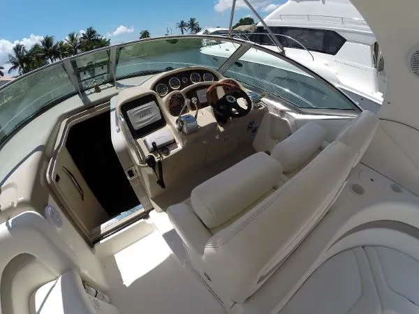 Slide: The Image of Sea Ray 320 Sundancer 2003 - 9