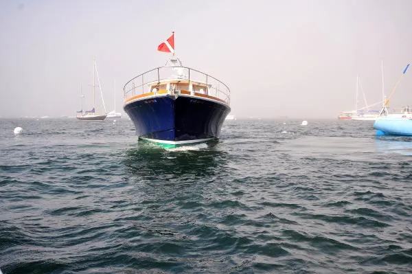 Slide: The Image of Grand Banks Eastbay 49 HX 1999 - 7