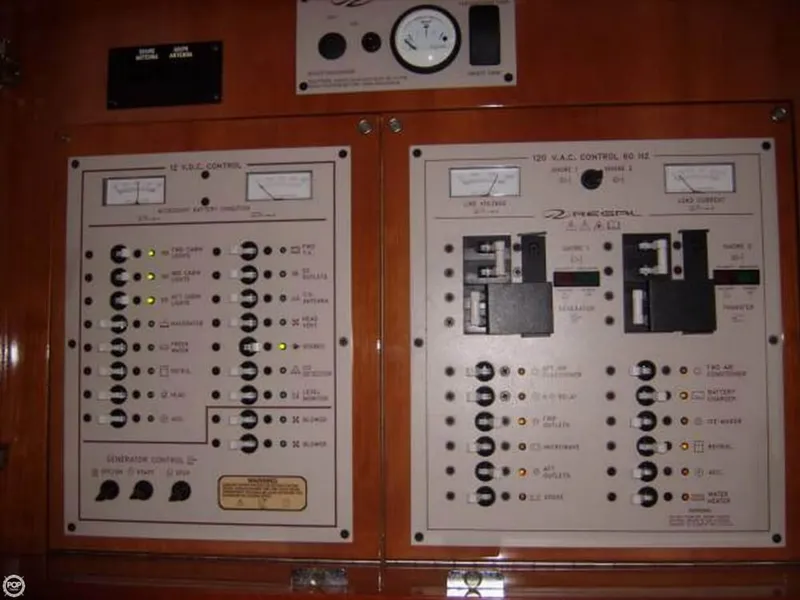 Slide: The Image of Regal 3860 Commodore 2002 - 11