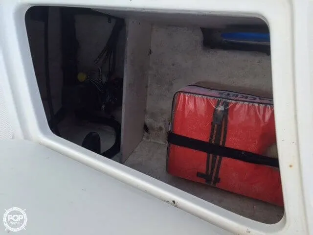 Slide: The Image of Sea Ray 190 Sport 2012 - 8