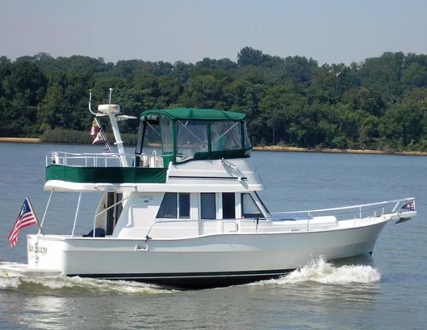 Slide: The Image of Mainship 390 Trawler 2001 - 0