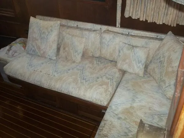 Slide: The Image of Californian Cockpit Motor Yacht 1985 - 11
