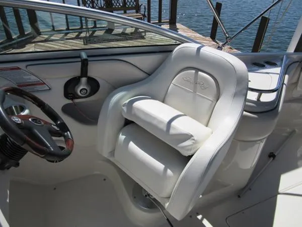 Slide: The Image of Sea Ray Sundeck 240SD 2008 - 10