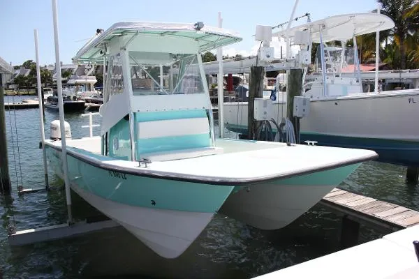 Slide: The Image of Twin Vee Powercats 260 2003 - 0