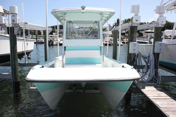 Slide: The Image of Twin Vee Powercats 260 2003 - 3