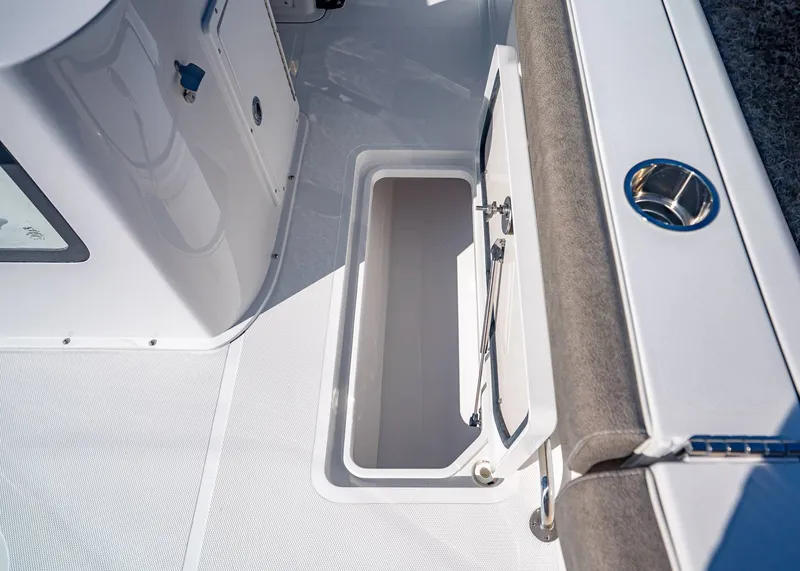 Slide: The Image of Sea Hunt Gamefish 27 Forward Seating 2026 - 10