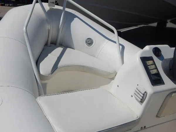Slide: The Image of Zodiac RIB Yachtline 2 Deluxe 340 2001 - 6