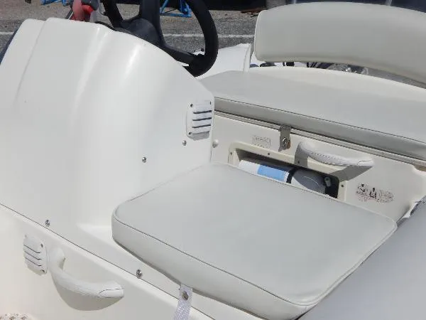 Slide: The Image of Zodiac RIB Yachtline 2 Deluxe 340 2001 - 7