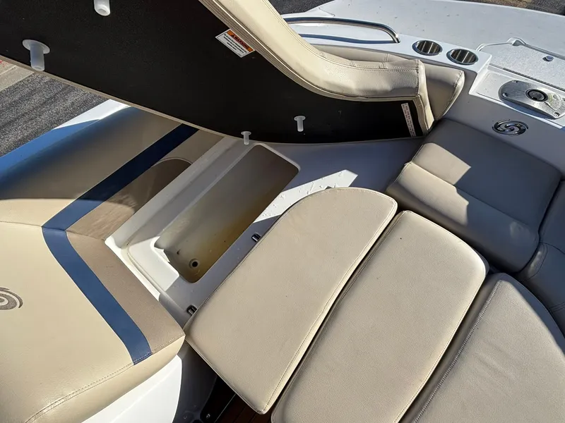 Slide: The Image of Hurricane 188 SS 2018 - 17