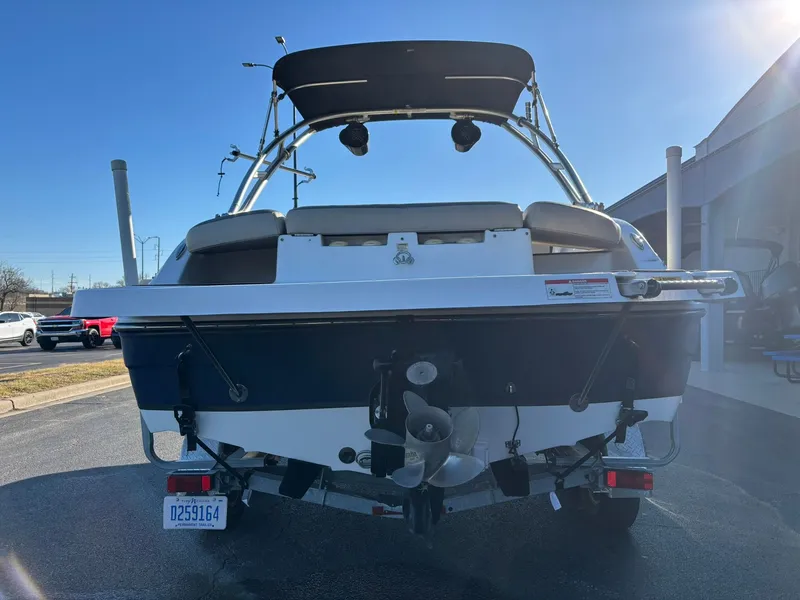 Slide: The Image of Hurricane 188 SS 2018 - 18