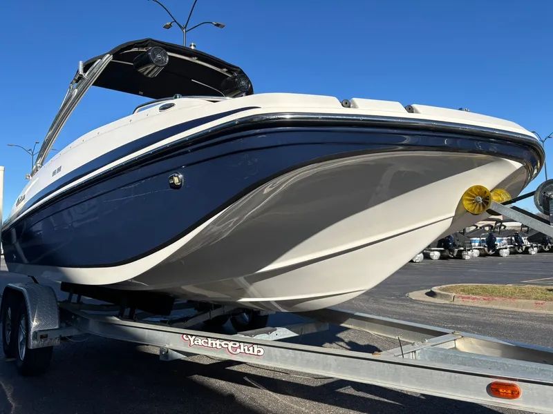 Slide: The Image of Hurricane 188 SS 2018 - 8