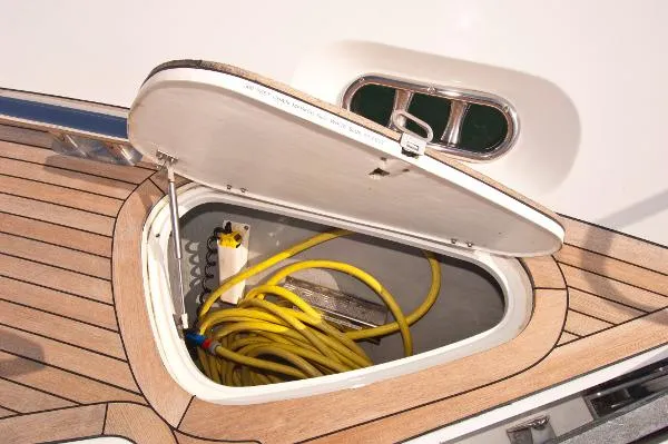Slide: The Image of Sunseeker Predator 2003 - 11