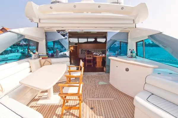 Slide: The Image of Sunseeker Predator 2003 - 6