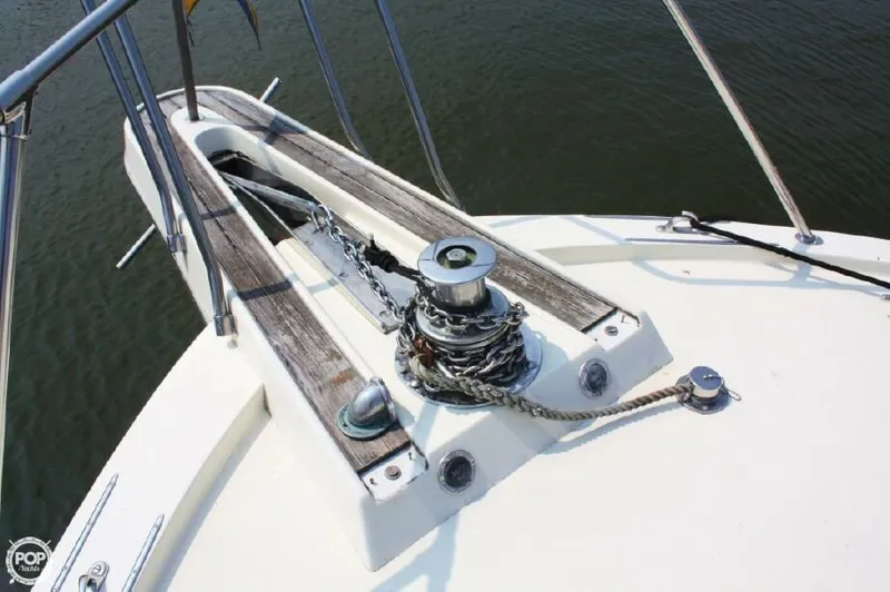 Slide: The Image of Hatteras 55 Convertible 1982 - 10