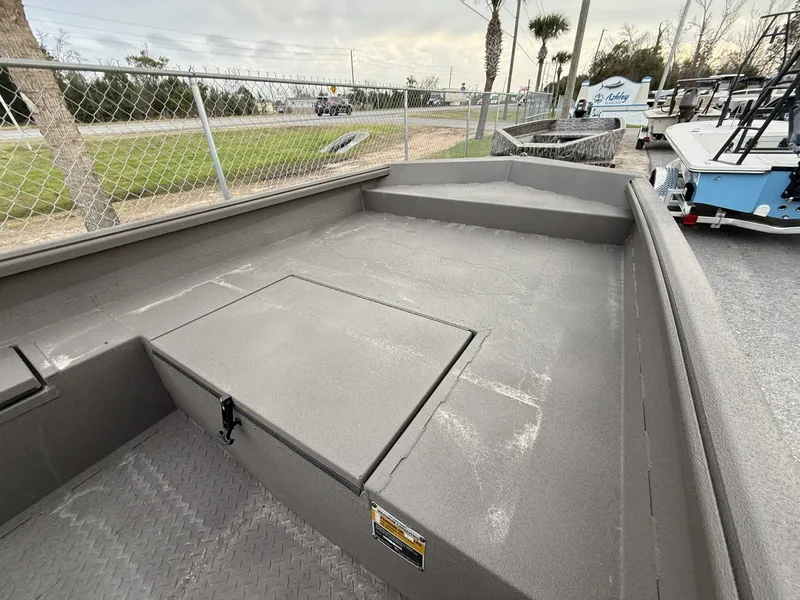 Slide: The Image of Reaper Boats 756 756 STEP TRANSOM 2026 - 4