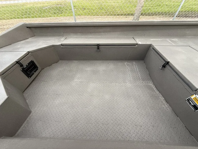 Slide: The Image of Reaper Boats 756 756 STEP TRANSOM 2026 - 5