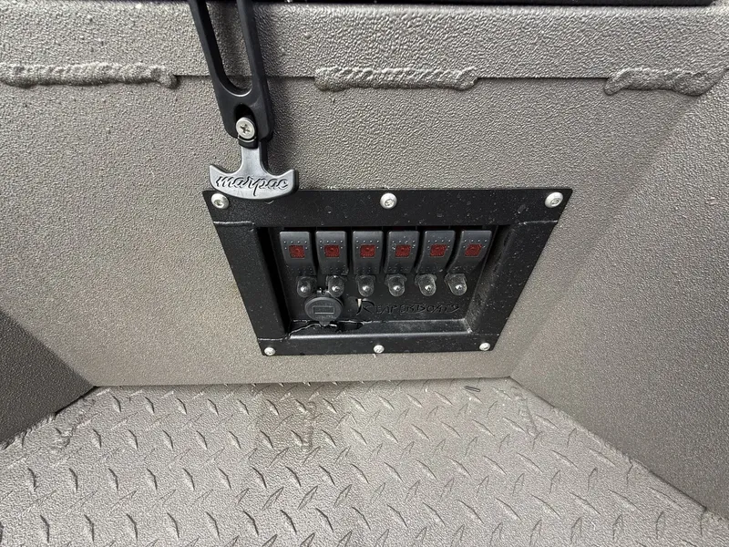 Slide: The Image of Reaper Boats 656 2026 - 5