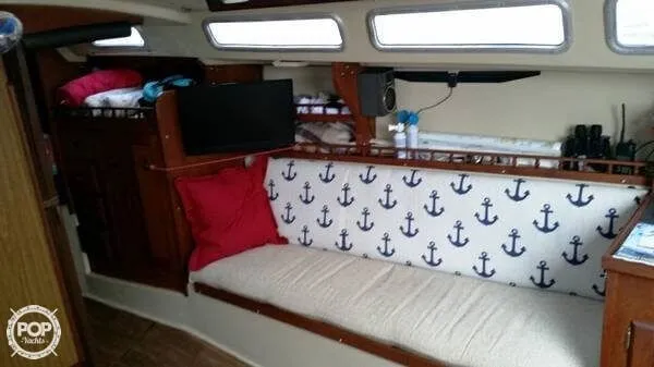 Slide: The Image of Catalina 30 Tall Rig 1982 - 10