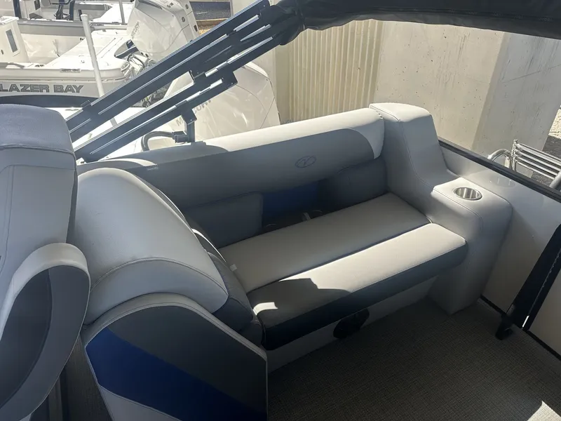 Slide: The Image of Veranda Vista View Series VISTA SPORT 22RC 2026 - 4