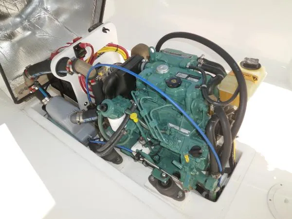 Slide: The Image of Ranger Tug R-21 EC 2014 - 10