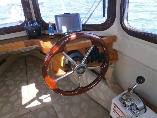 Slide: The Image of Ranger Tug R-21 EC 2014 - 3