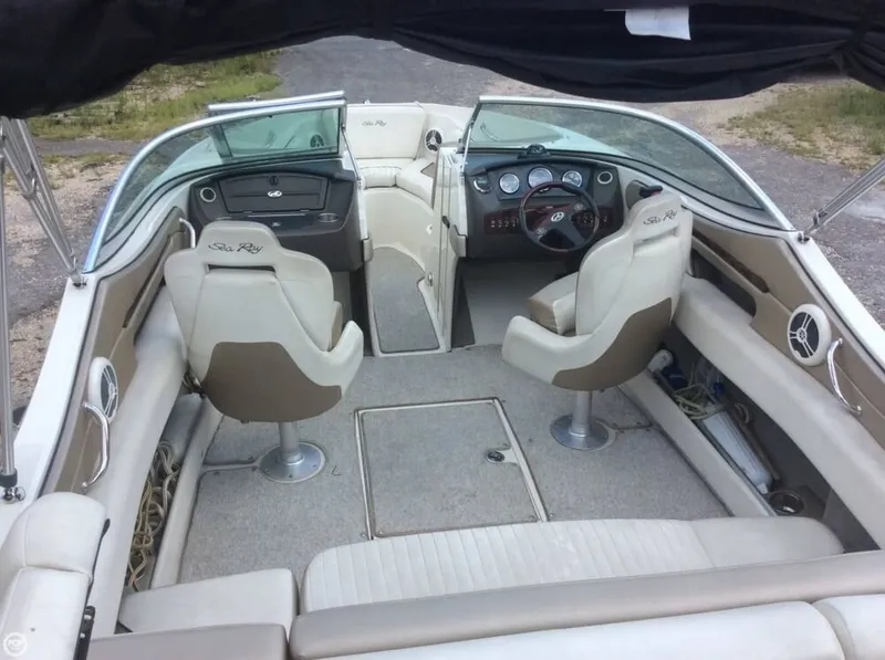 Slide: The Image of Sea Ray 230 Select 2007 - 2
