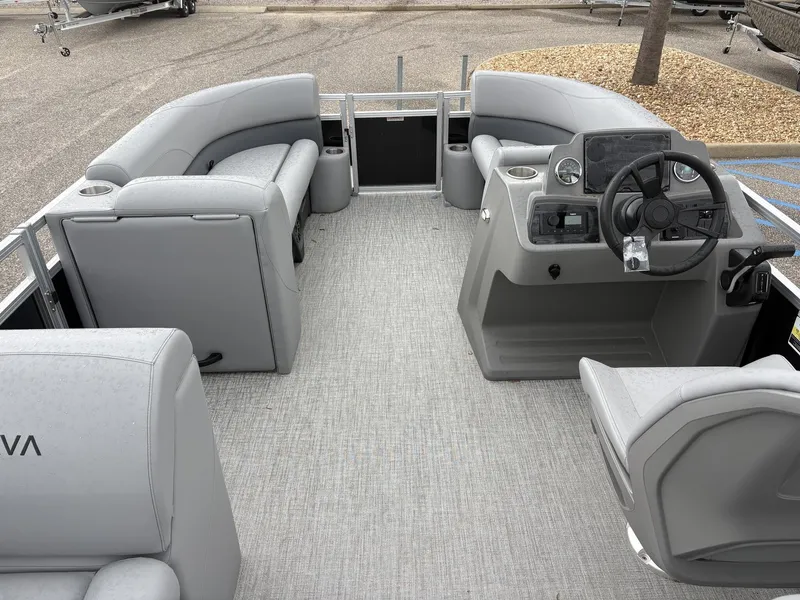 Slide: The Image of Avalon VLS 21 QUAD LOUNGER-90HP 2026 - 6
